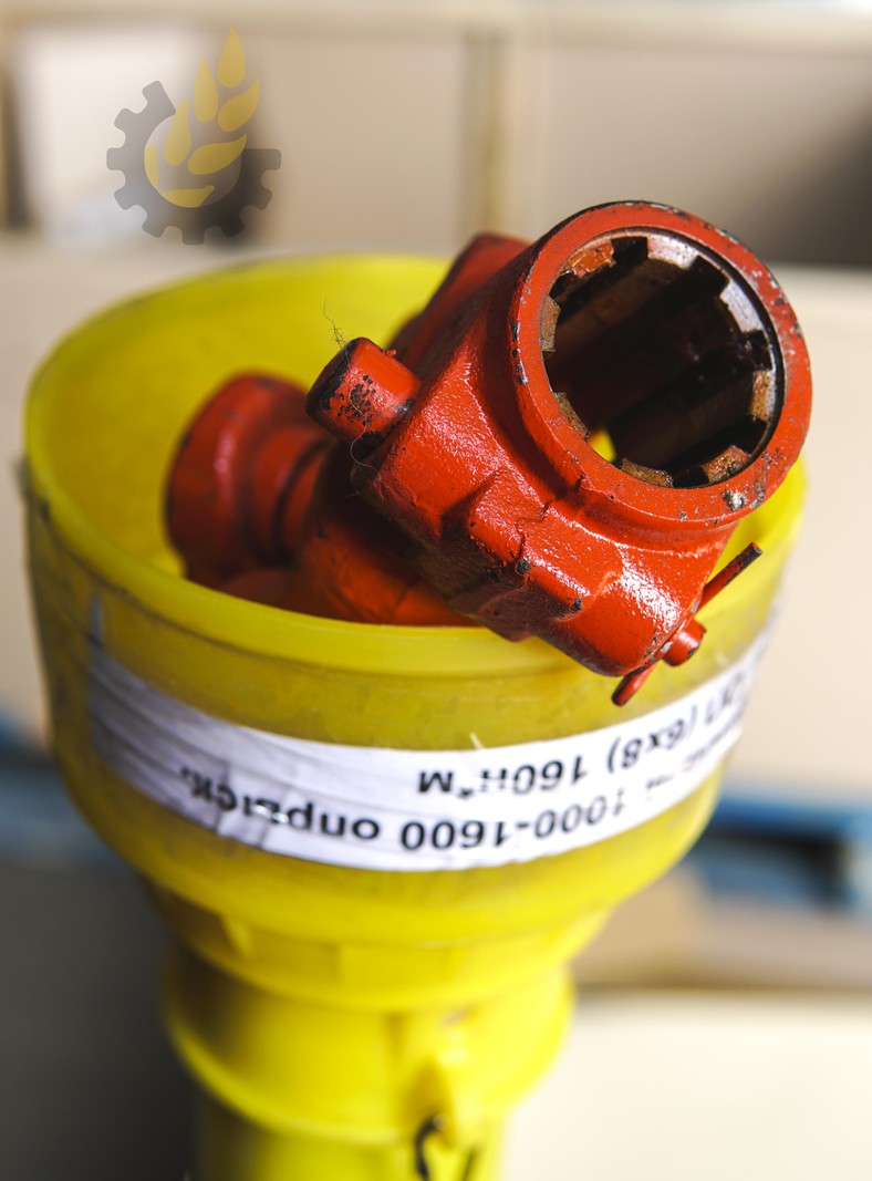 Вал кардан. 1000-1600 ОП (6х8)